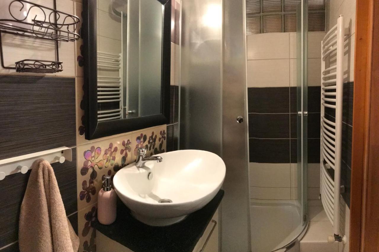 Pitypang Apartman Гюла Екстериор снимка